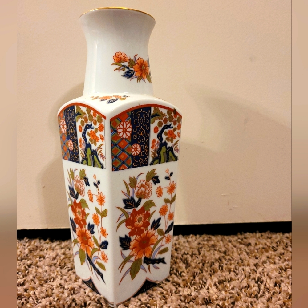 Vintage Japanese Wall plaque floral vase